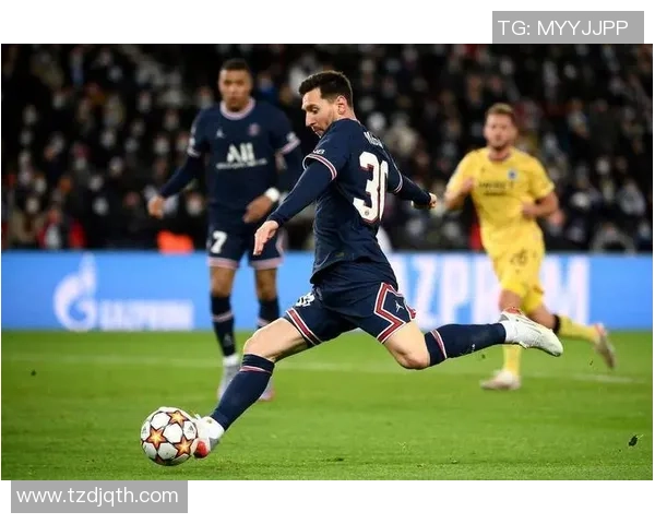 足球明星璀璨瞬间集锦展现球场传奇与激情时刻的完美融合